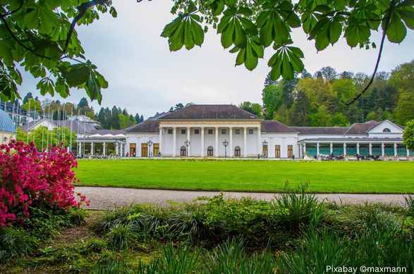 Mit Taxi Baden-Baden in die Region